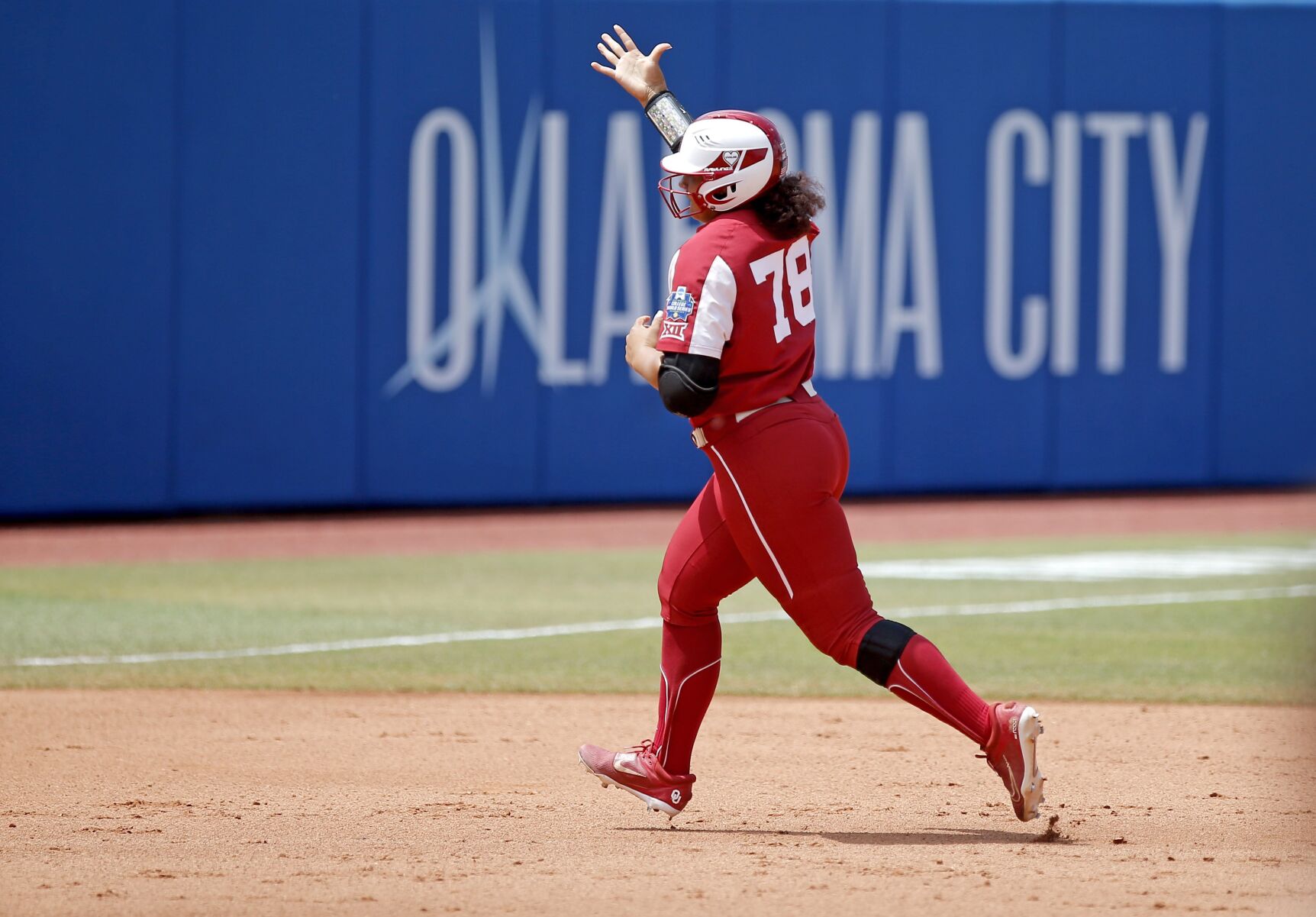 2022 WCWS OU UCLA